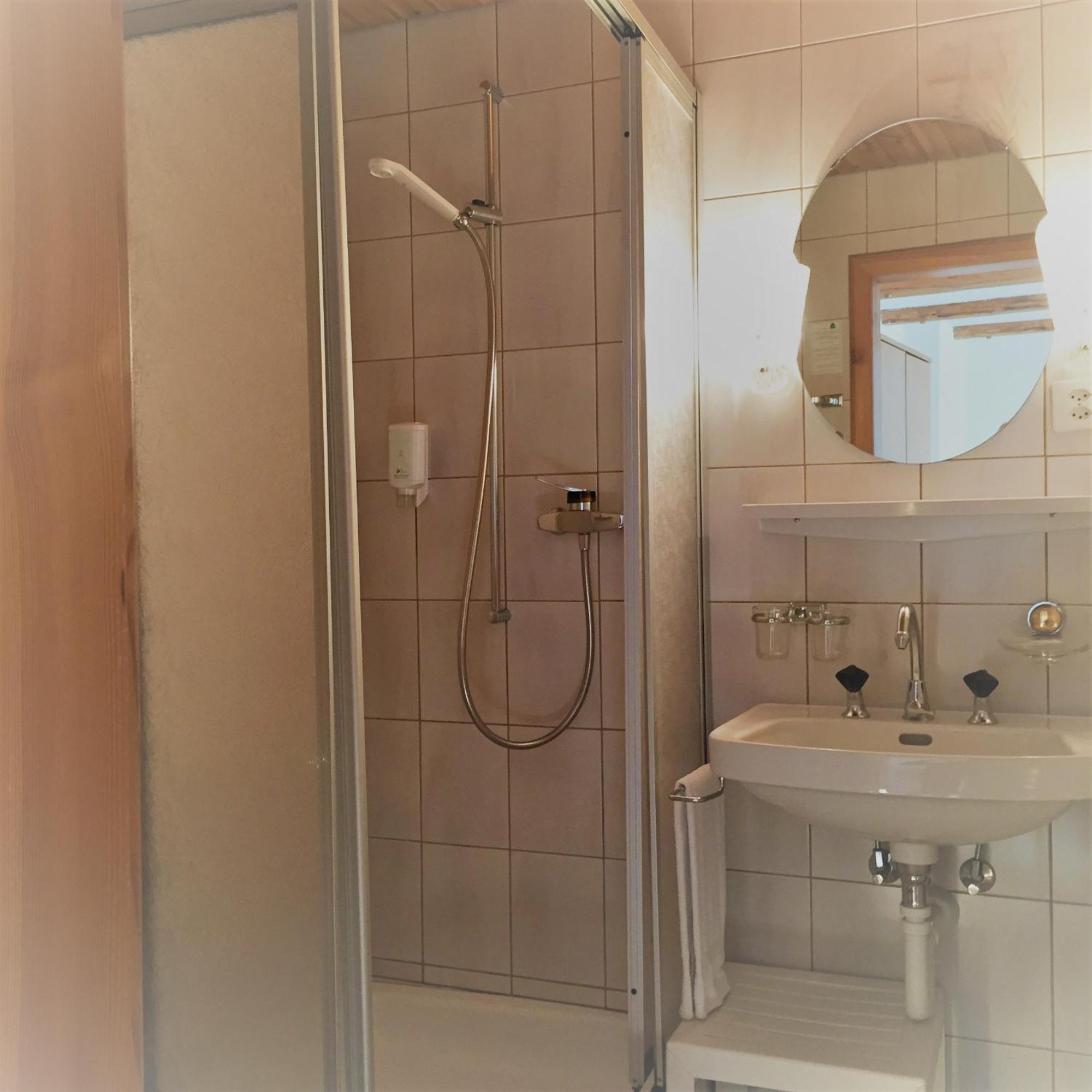 Wellnesshotel Liun B&B 米施泰尔 外观 照片