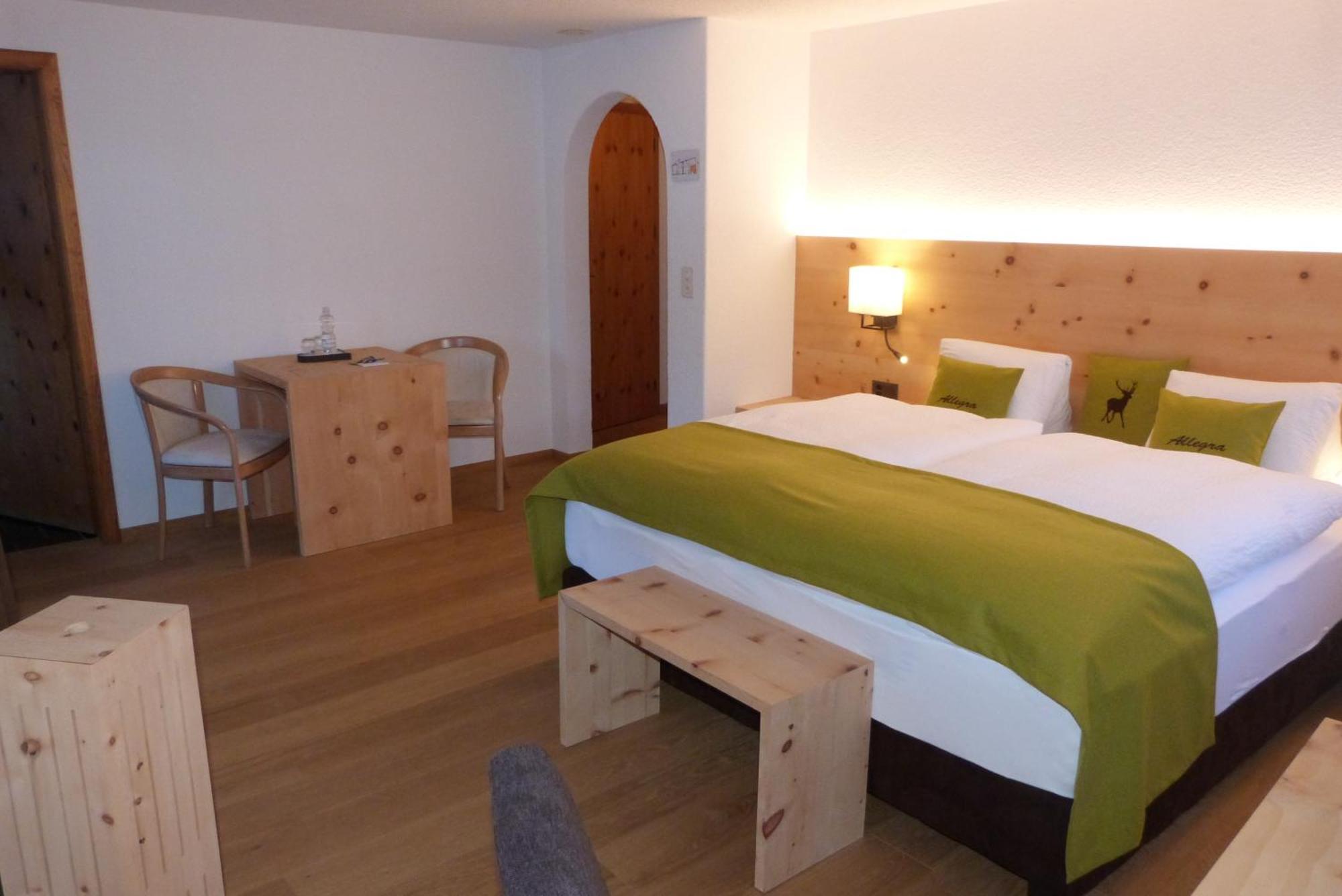 Wellnesshotel Liun B&B 米施泰尔 外观 照片