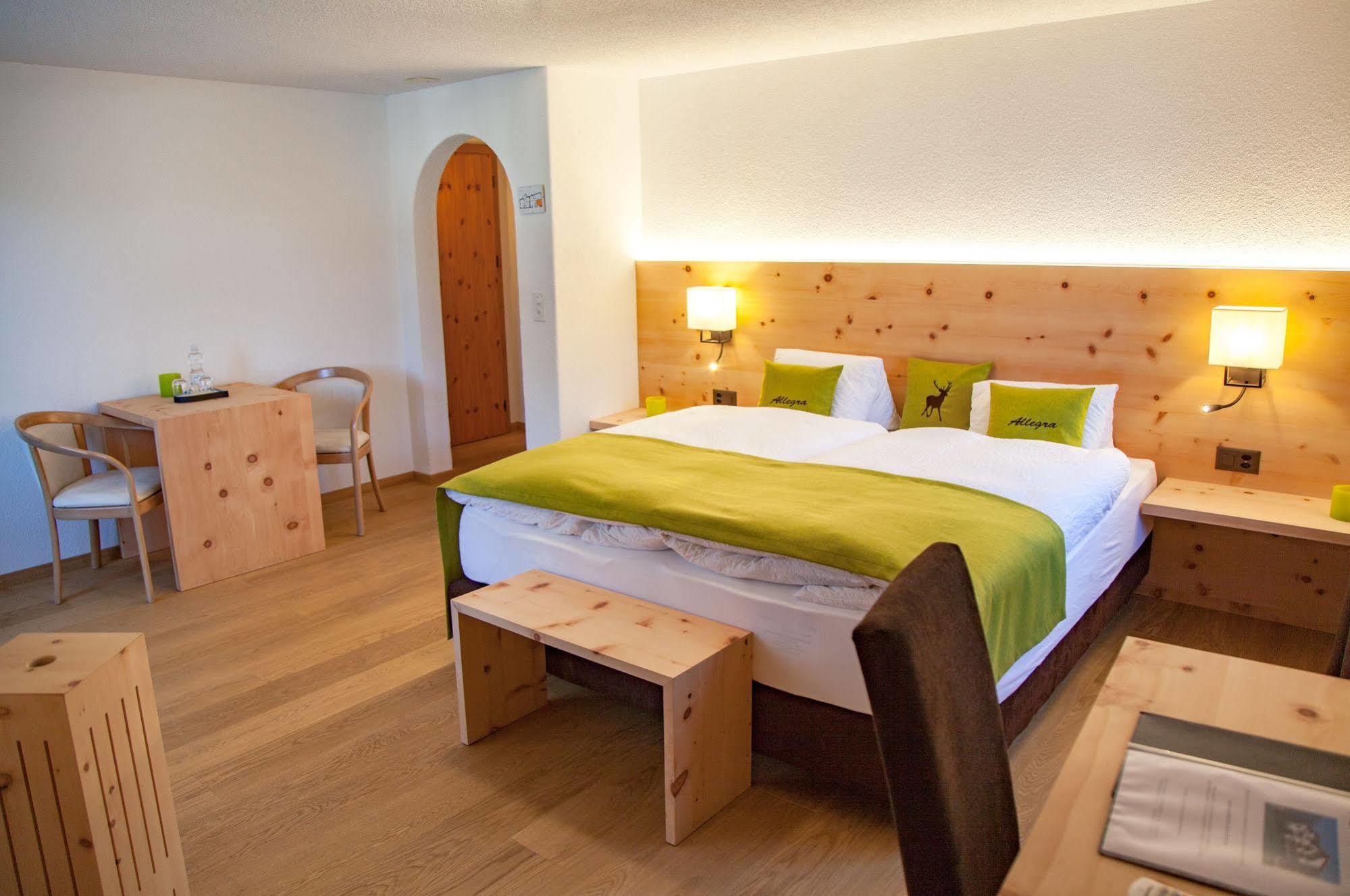 Wellnesshotel Liun B&B 米施泰尔 外观 照片